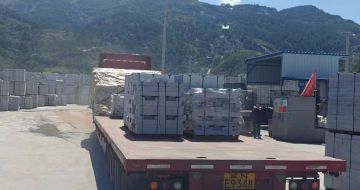 朝阳 芝麻白仿形路沿石，直形路沿石