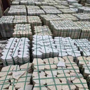 朝阳 黄金麻白麻花岗岩荔枝面地铺石(冰裂纹)