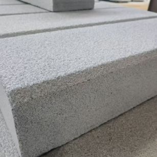 朝阳 芝麻灰荔枝面路沿石