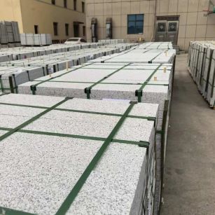 朝阳 白麻花岗岩5.0公分荔枝面地铺石