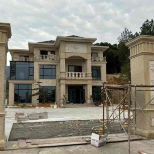 朝阳 黄金麻花岗岩别墅雕花外墙干挂配上门口雕花罗马柱