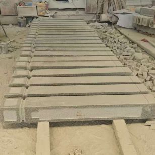 朝阳 芝麻白异形加工雕刻-栏杆大柱，方柱