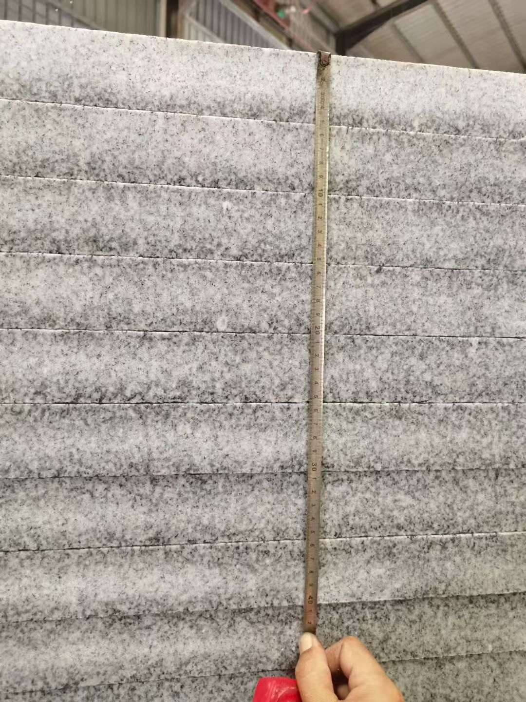 朝阳 芝麻白火烧成品厚薄均匀，B料价格接近A料质量