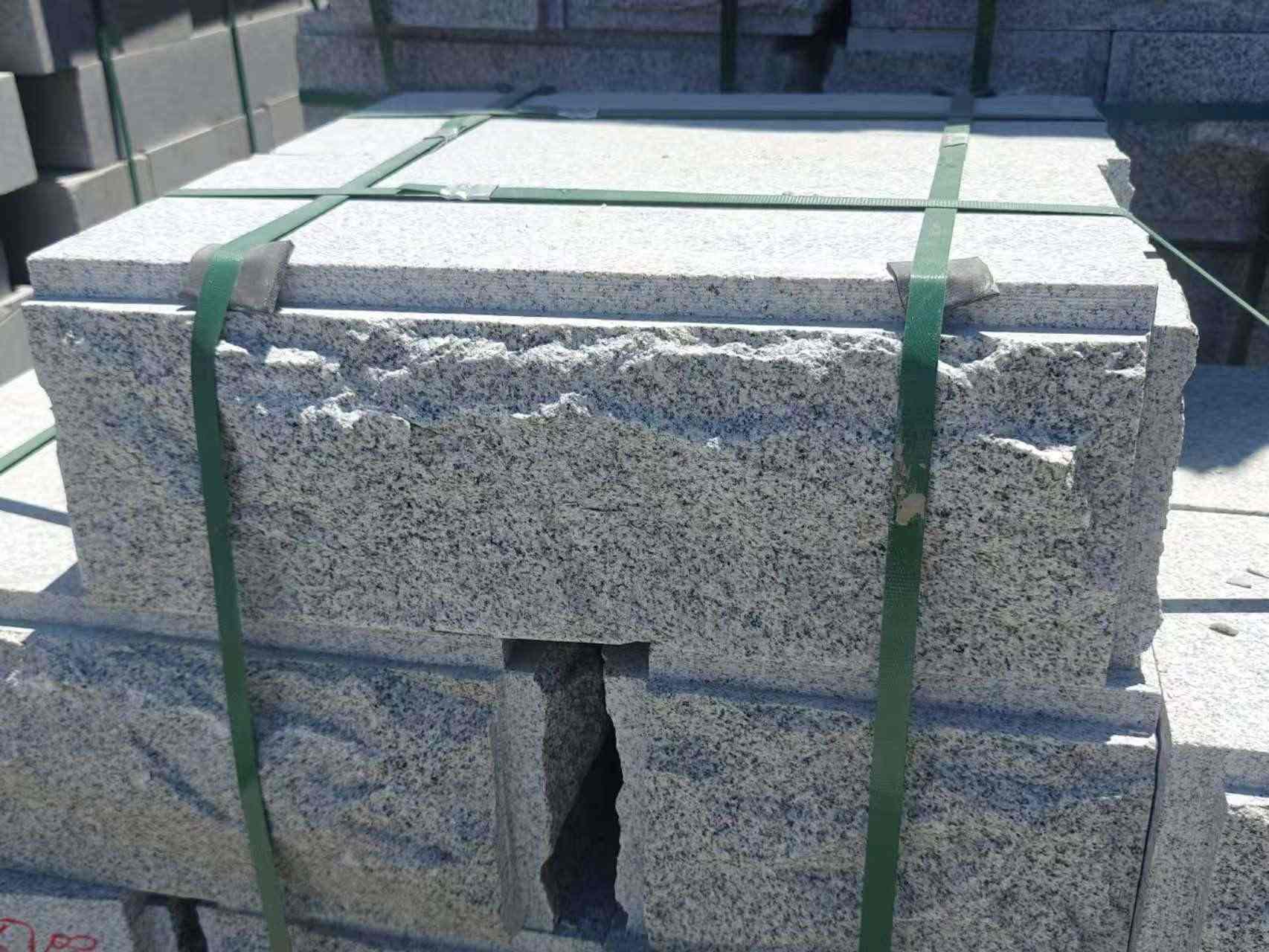 朝阳 芝麻白花岗岩自然面成品