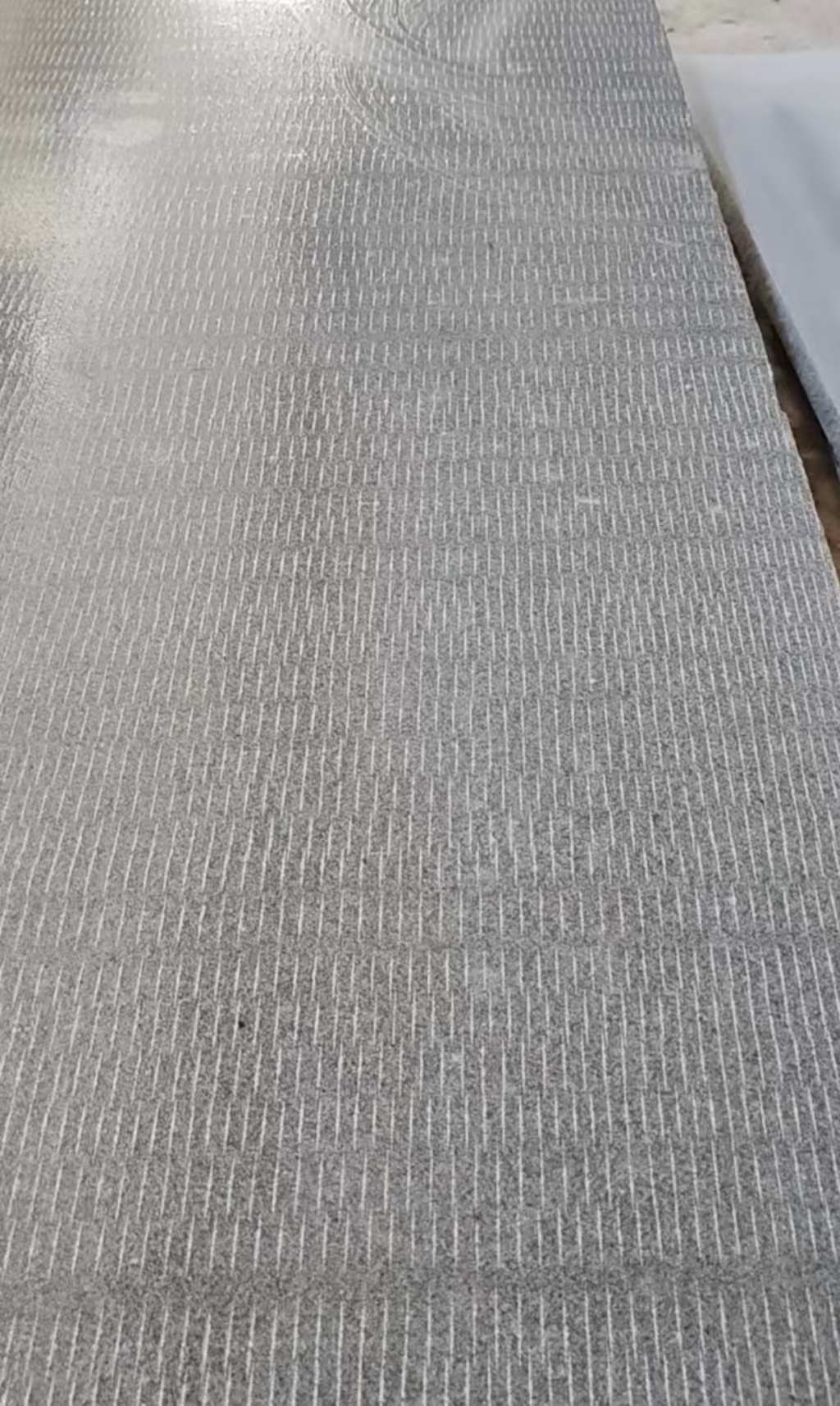 朝阳 芝麻灰花岗岩斧剁面，刀斩面