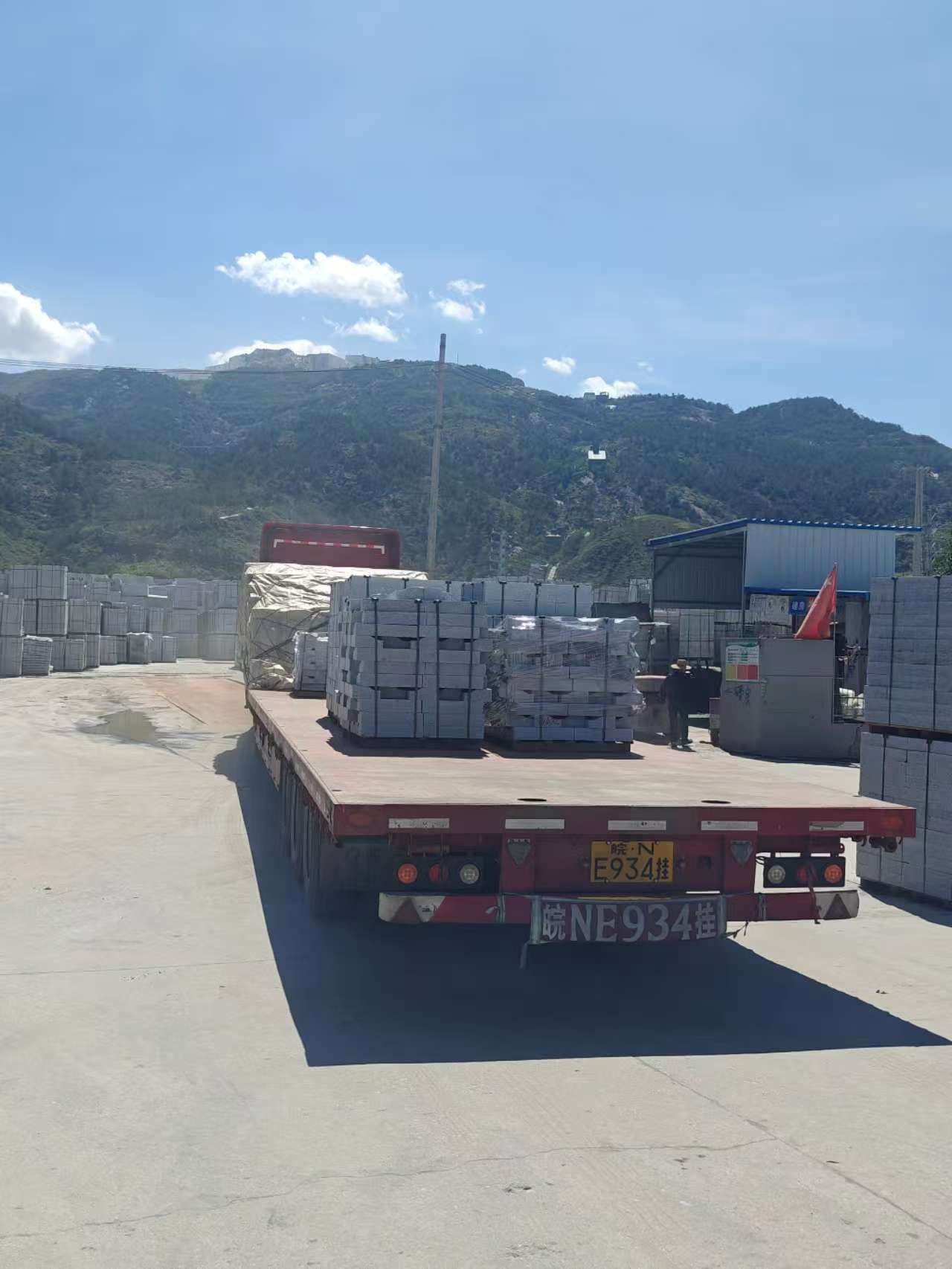 朝阳 芝麻白仿形路沿石，直形路沿石