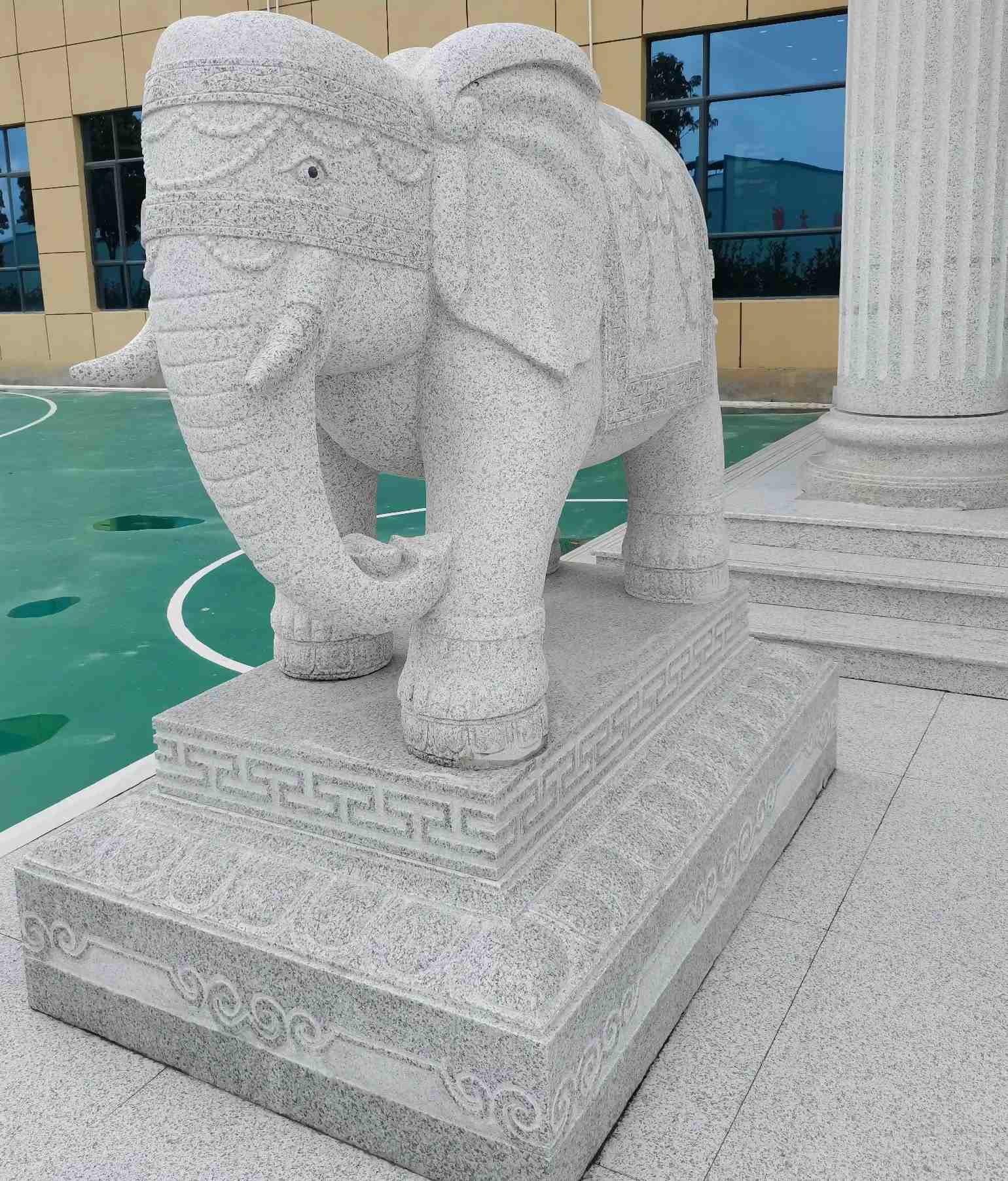 朝阳 白麻花岗岩动物异形石雕-大象