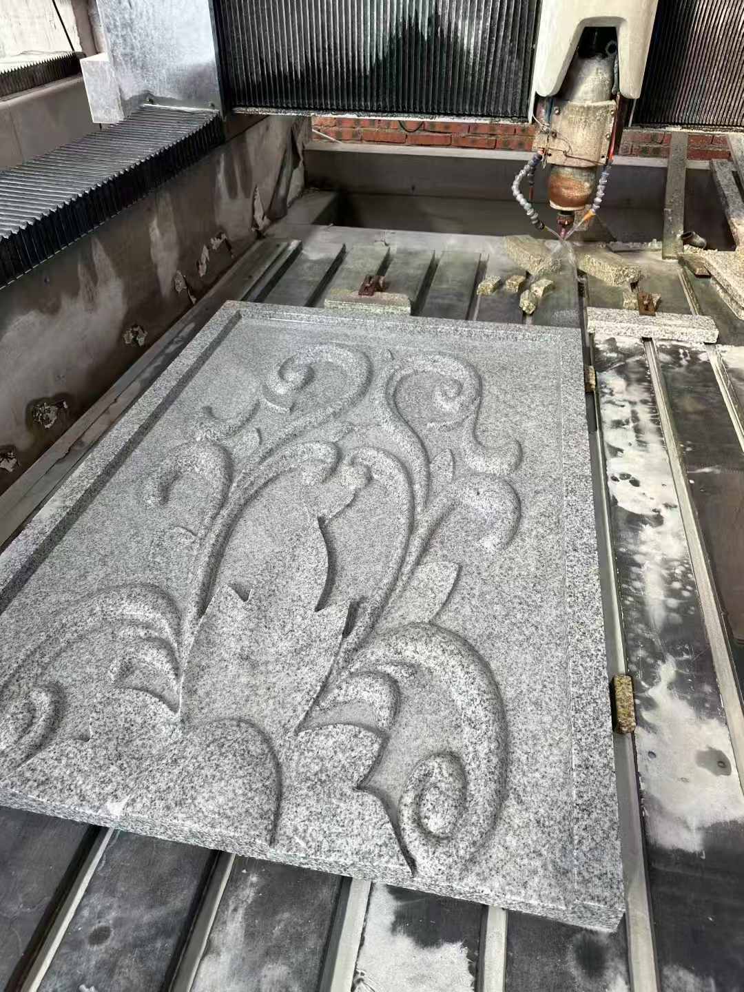 朝阳 白麻别墅干挂雕花板