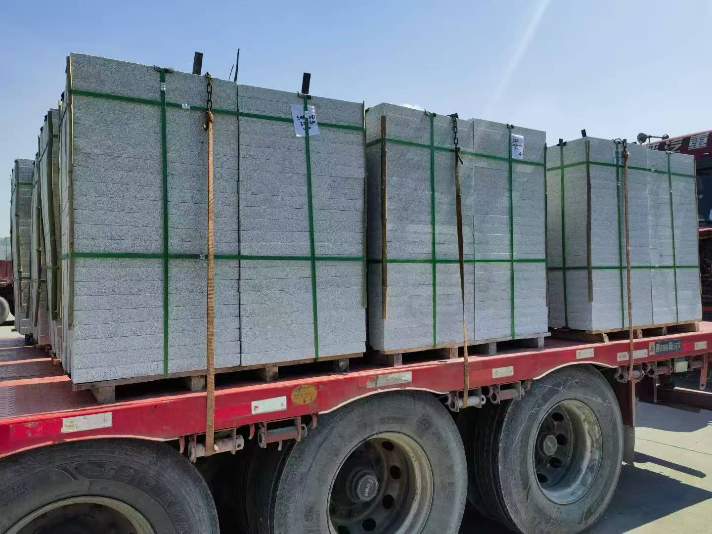 朝阳芝麻白花岗岩出货日常地铺石