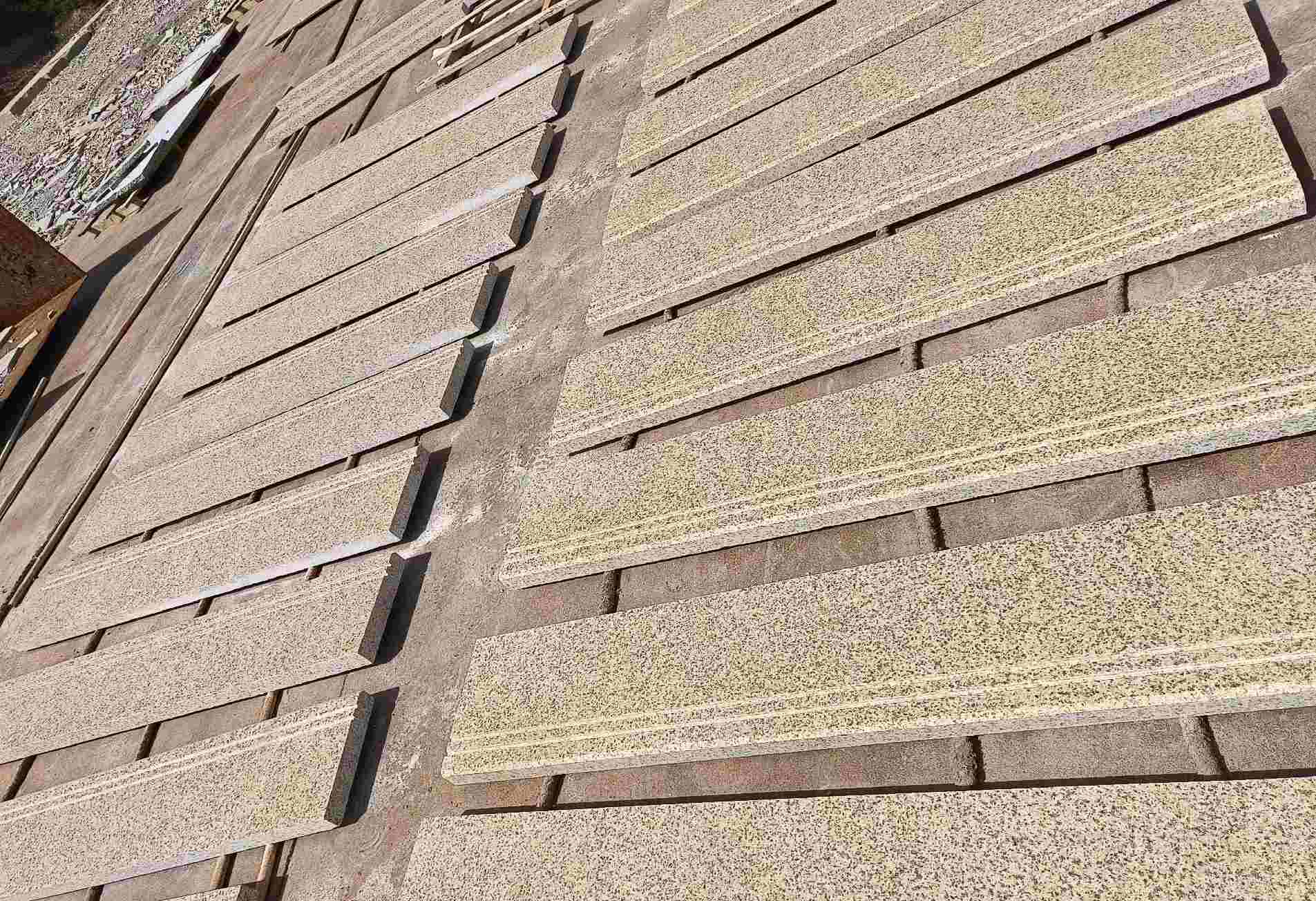 朝阳 黄金麻花岗岩光面楼梯踏步