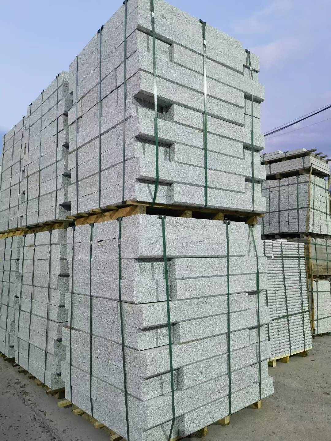 朝阳 芝麻白花岗岩路沿石，路缘石，路肩石，道牙，立缘石，马路牙子，街沿石，侧石等