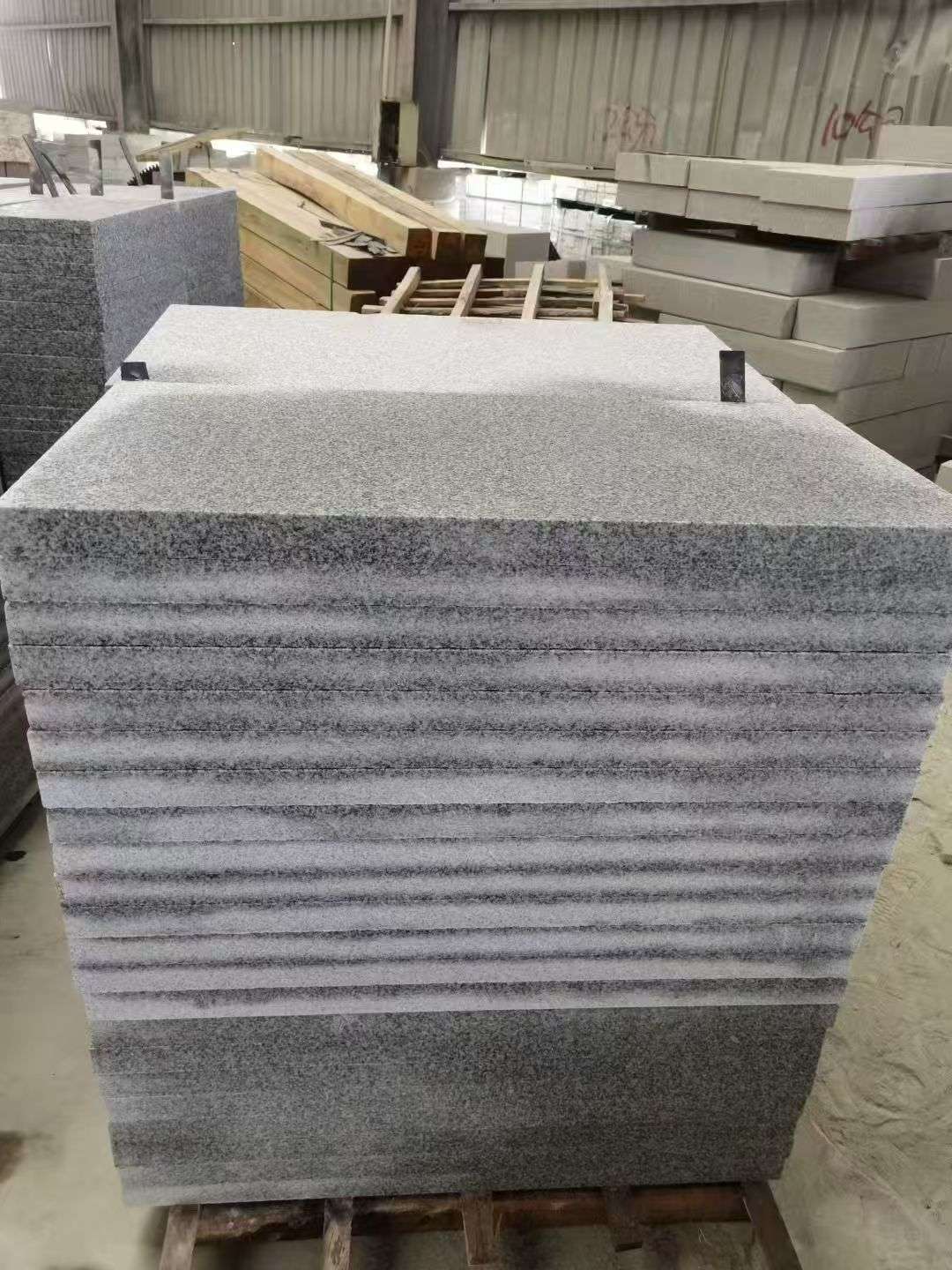 朝阳 芝麻白5公分火烧地铺成品，900*400，规格可定制