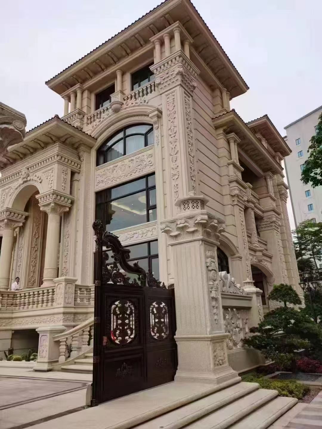 朝阳 黄金麻花岗岩别墅外墙干挂效果展示